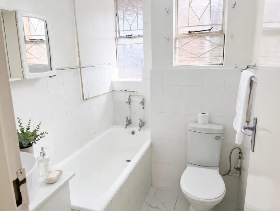 To Let 2 Bedroom Property for Rent in Lyndhurst Gauteng