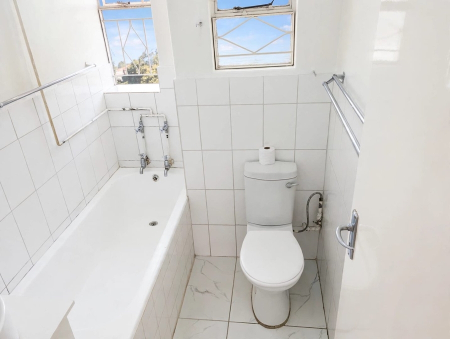 To Let 2 Bedroom Property for Rent in Lyndhurst Gauteng