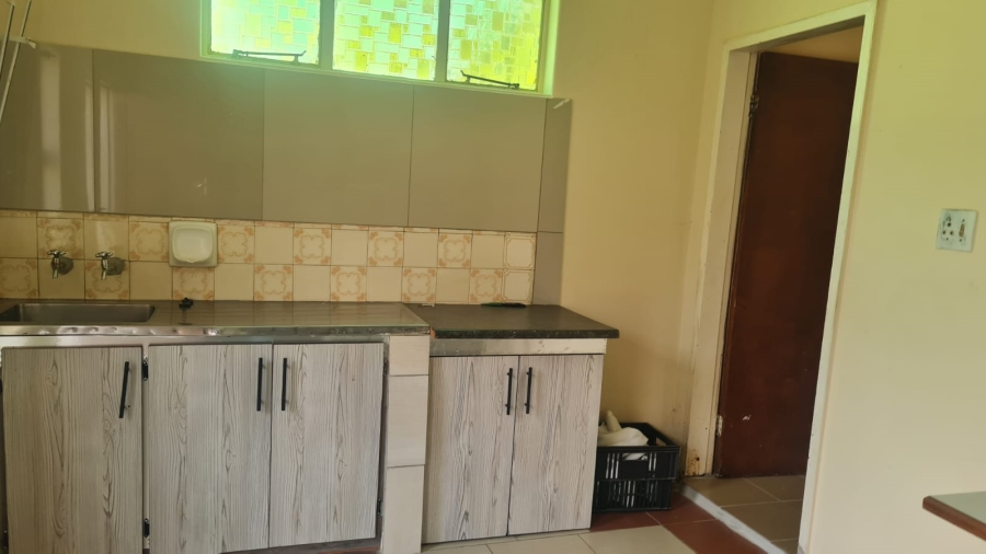 To Let 1 Bedroom Property for Rent in Robertsham Gauteng
