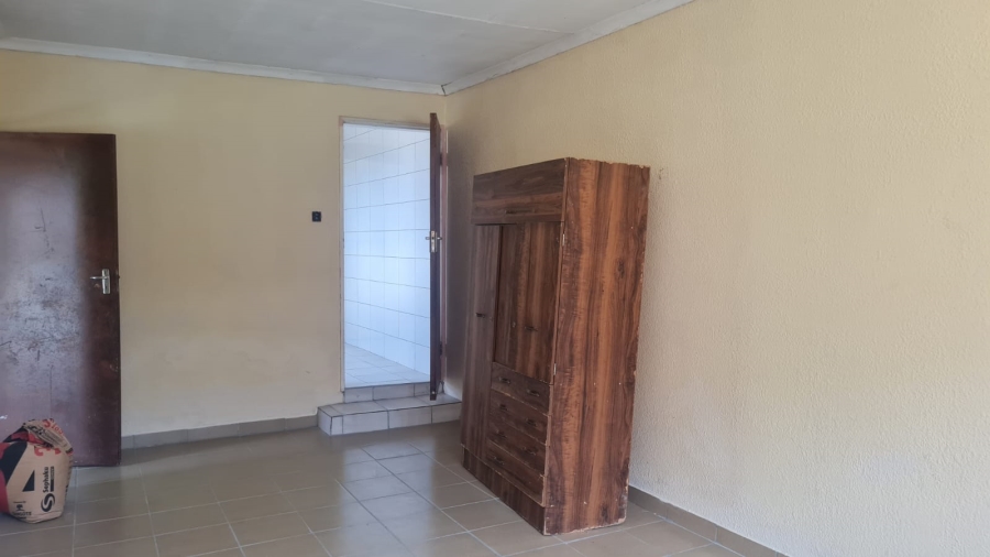 To Let 1 Bedroom Property for Rent in Robertsham Gauteng