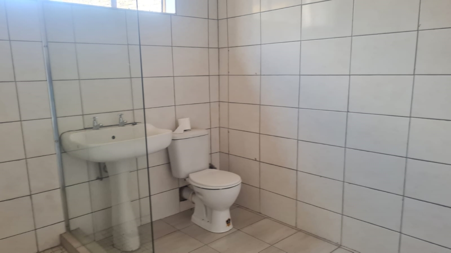 To Let 1 Bedroom Property for Rent in Robertsham Gauteng