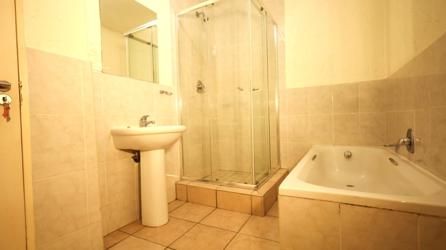 1 Bedroom Property for Sale in Blackheath Gauteng