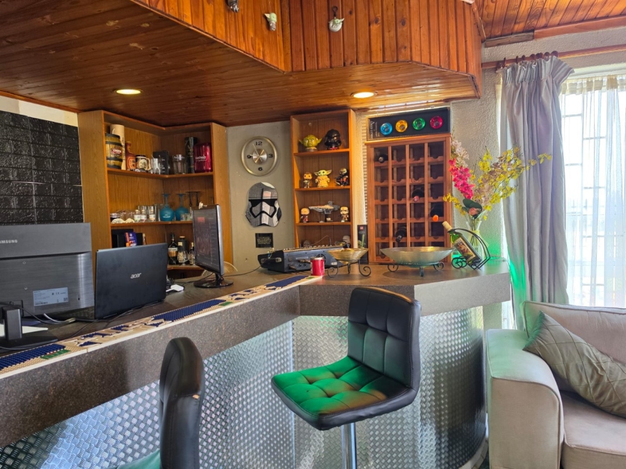 3 Bedroom Property for Sale in Birchleigh Gauteng