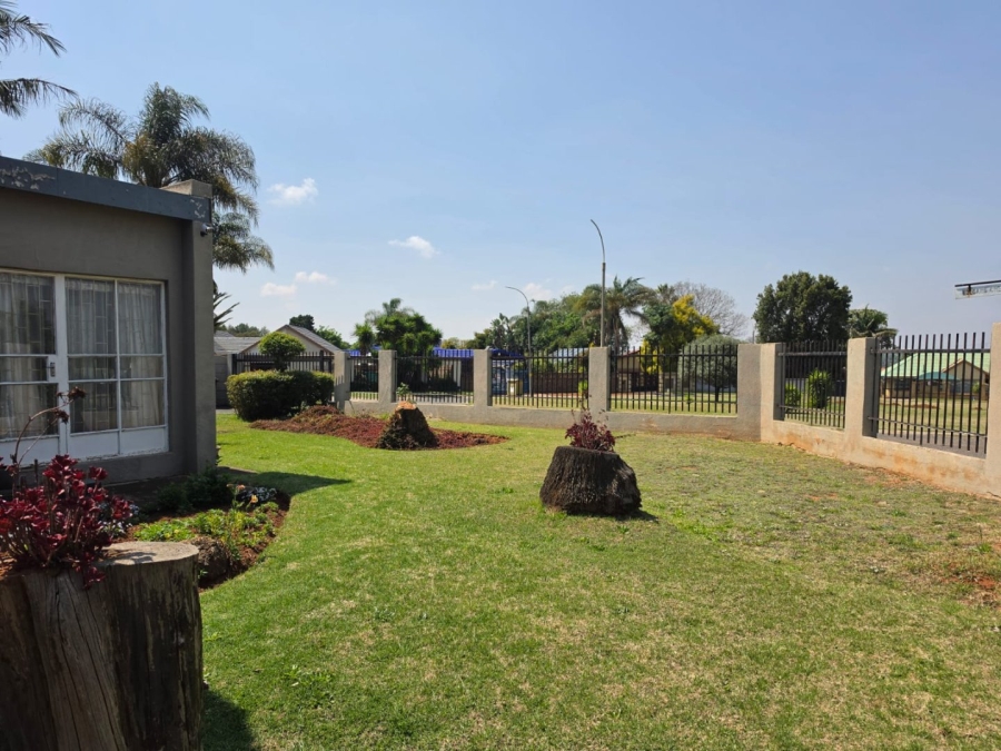 3 Bedroom Property for Sale in Birchleigh Gauteng