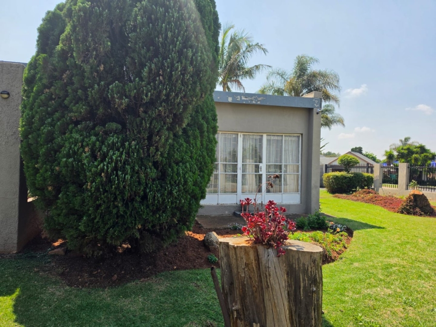 3 Bedroom Property for Sale in Birchleigh Gauteng