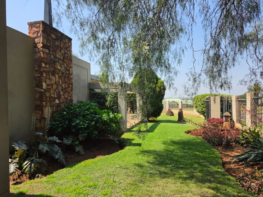 3 Bedroom Property for Sale in Birchleigh Gauteng