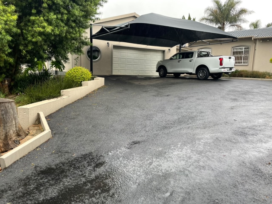 3 Bedroom Property for Sale in Wilro Park Gauteng