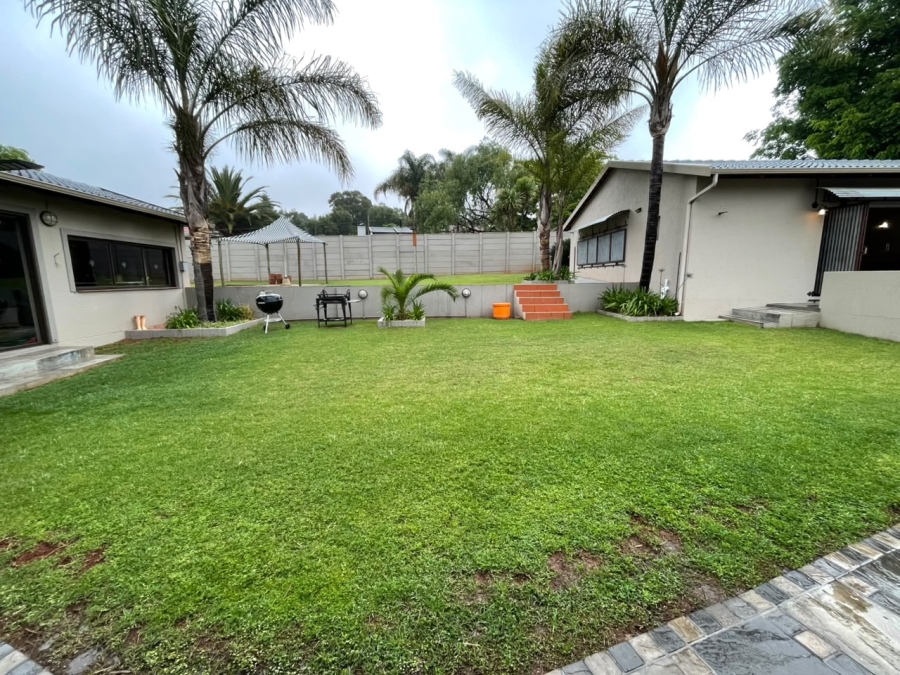 3 Bedroom Property for Sale in Wilro Park Gauteng