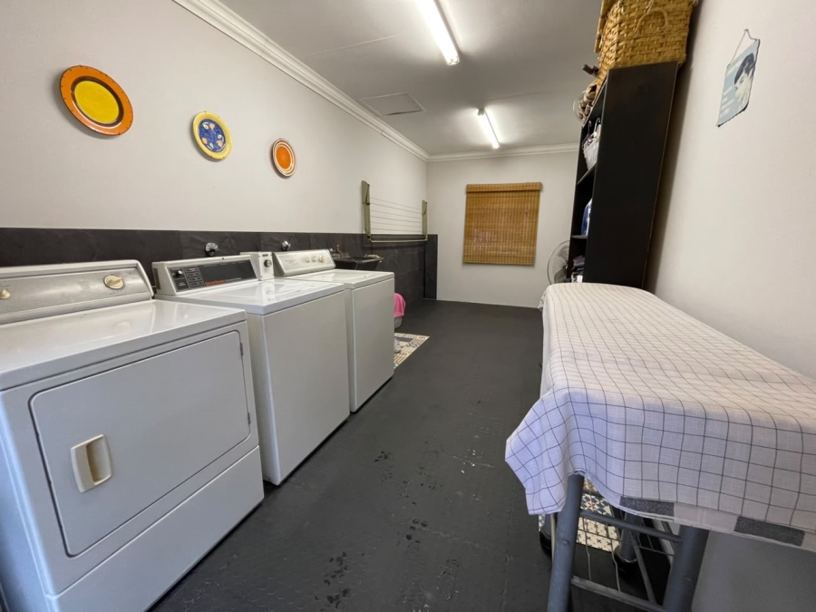 3 Bedroom Property for Sale in Wilro Park Gauteng