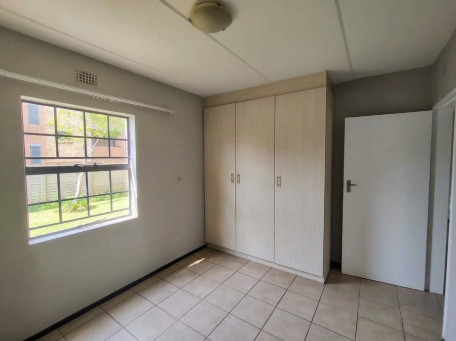 2 Bedroom Property for Sale in Noordwyk Gauteng