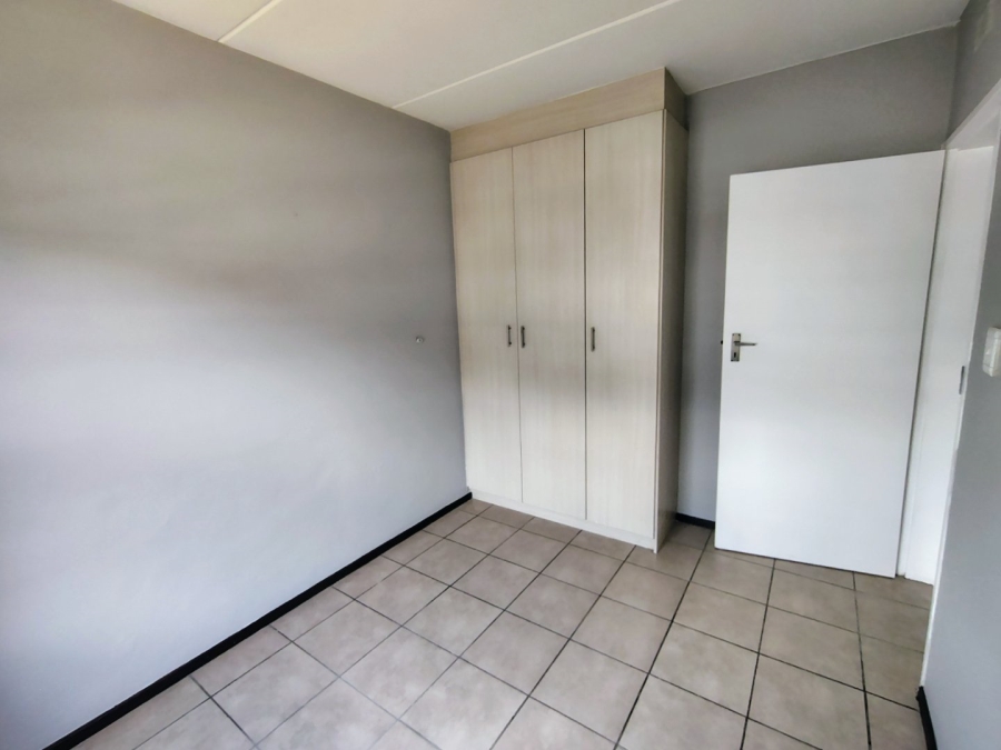 2 Bedroom Property for Sale in Noordwyk Gauteng