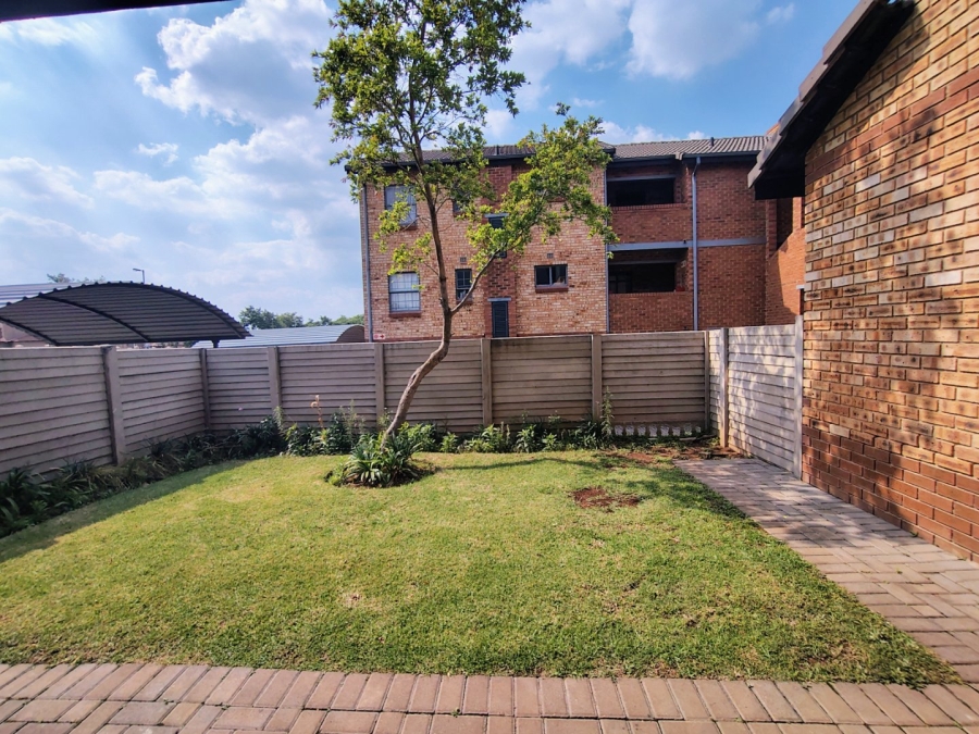 2 Bedroom Property for Sale in Noordwyk Gauteng