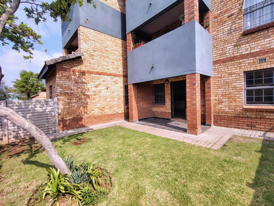 2 Bedroom Property for Sale in Noordwyk Gauteng