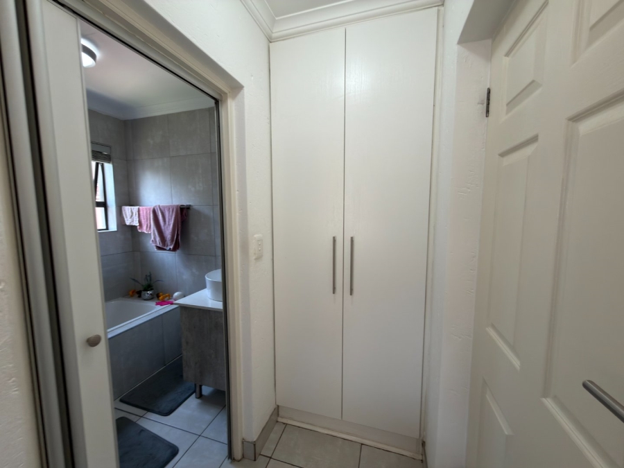 2 Bedroom Property for Sale in Brakpan Central Gauteng