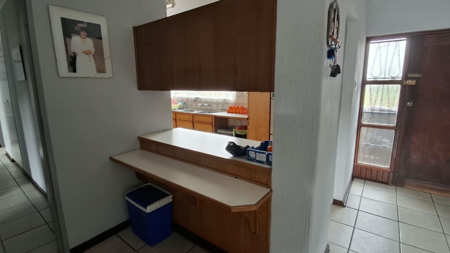 3 Bedroom Property for Sale in Three Rivers Proper Gauteng