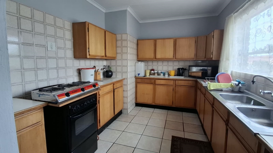 3 Bedroom Property for Sale in Three Rivers Proper Gauteng