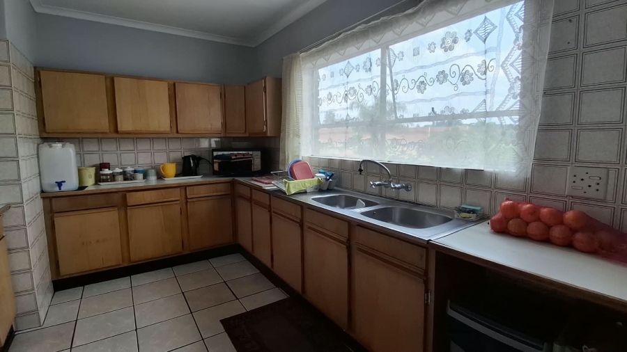 3 Bedroom Property for Sale in Three Rivers Proper Gauteng