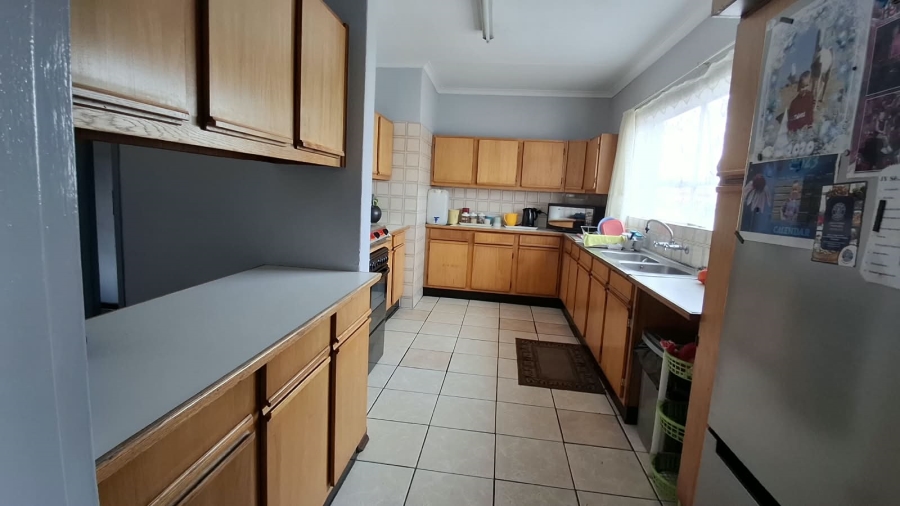 3 Bedroom Property for Sale in Three Rivers Proper Gauteng