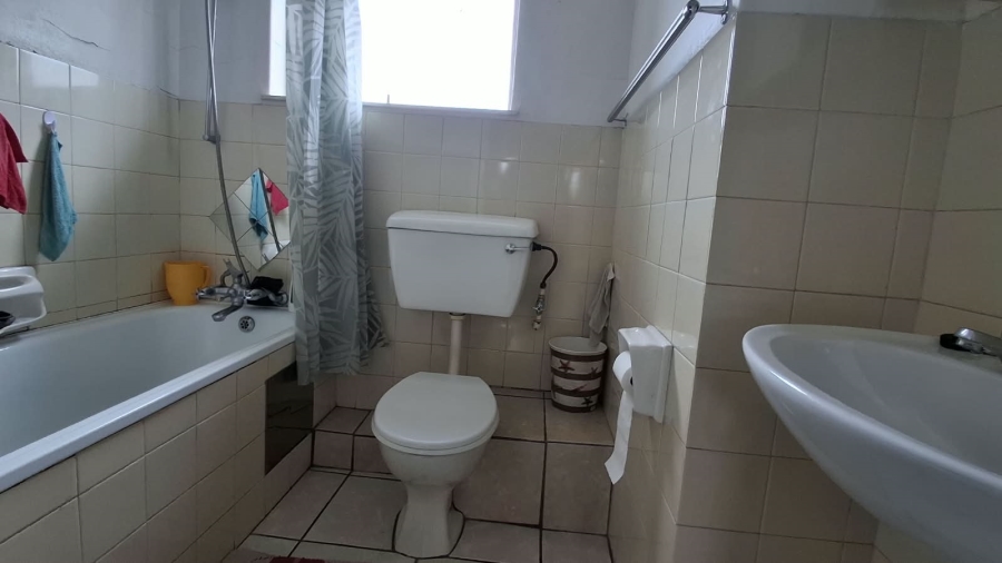 3 Bedroom Property for Sale in Three Rivers Proper Gauteng