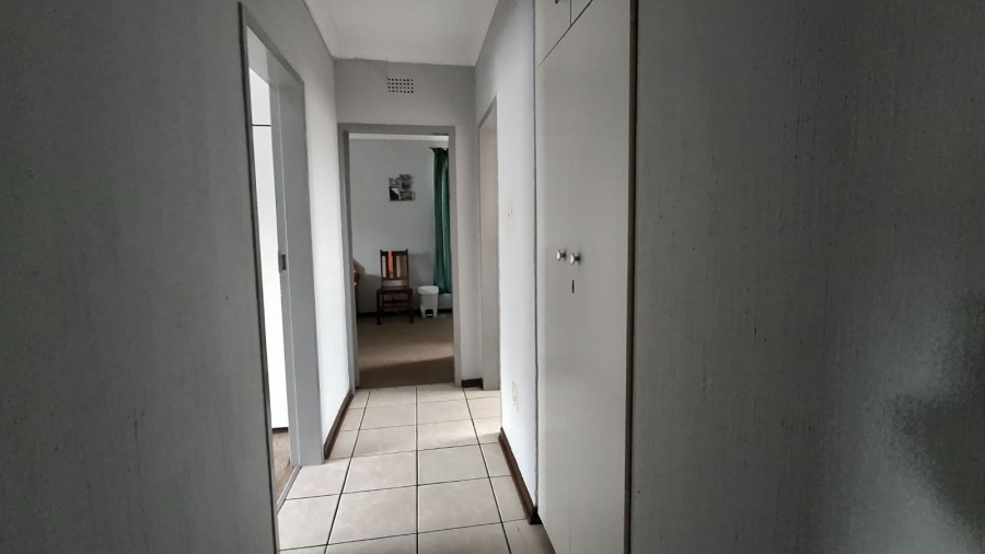 3 Bedroom Property for Sale in Three Rivers Proper Gauteng