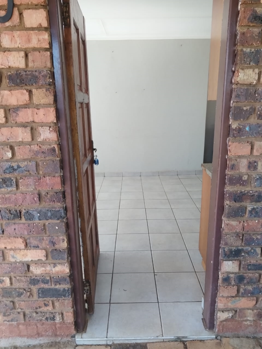 To Let 1 Bedroom Property for Rent in Elandsvlei Gauteng