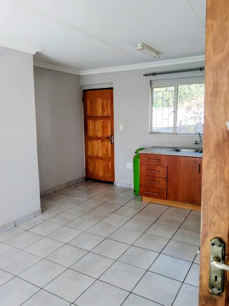 To Let 1 Bedroom Property for Rent in Elandsvlei Gauteng