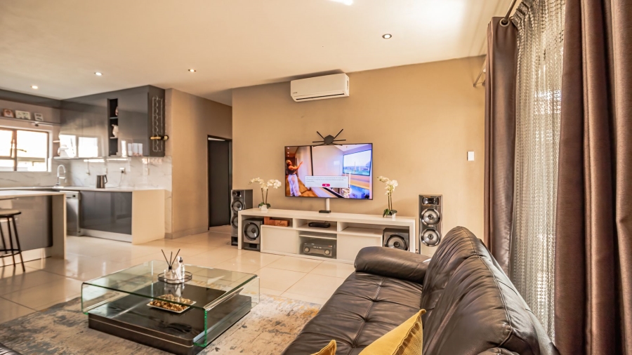 To Let 5 Bedroom Property for Rent in Alveda Gauteng