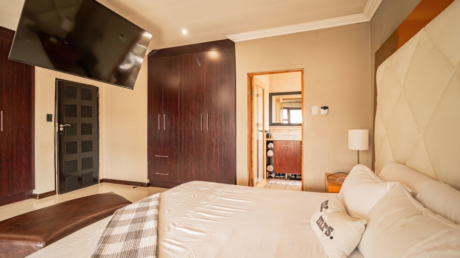To Let 5 Bedroom Property for Rent in Alveda Gauteng