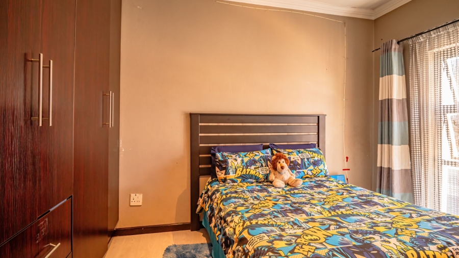 To Let 5 Bedroom Property for Rent in Alveda Gauteng