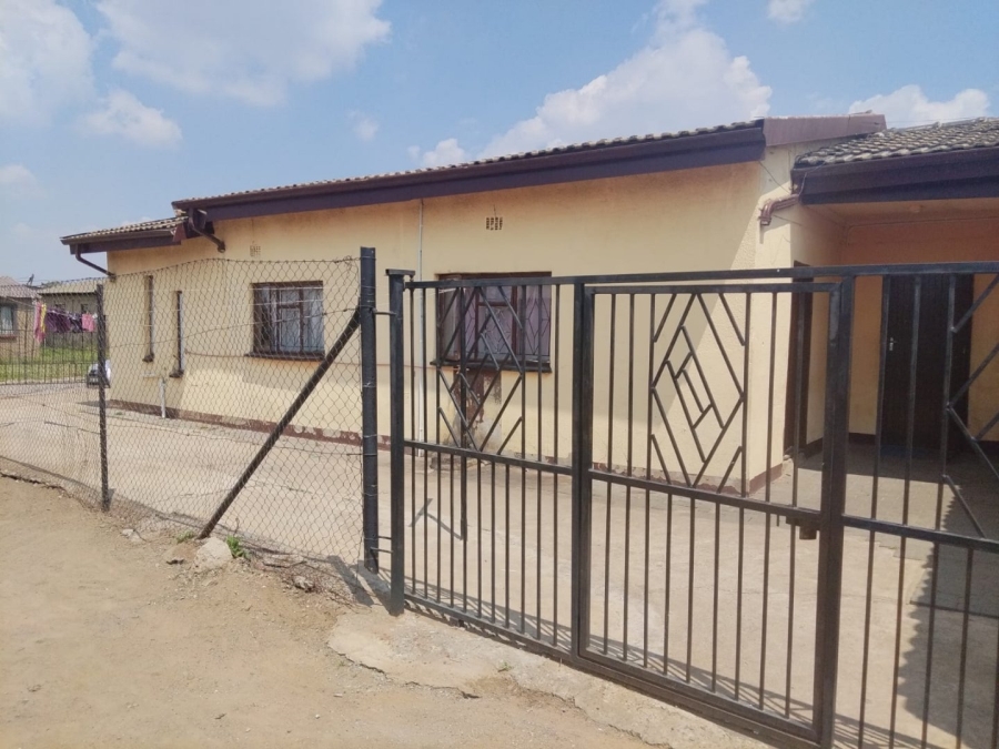 3 Bedroom Property for Sale in Tsakane Gauteng