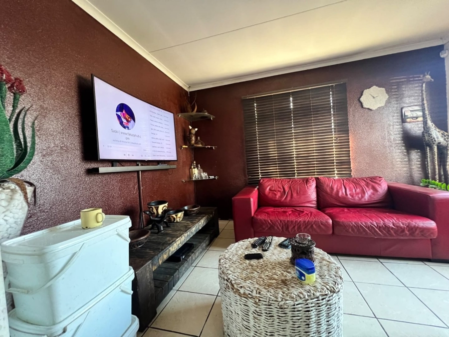 3 Bedroom Property for Sale in Lotus Gardens Gauteng