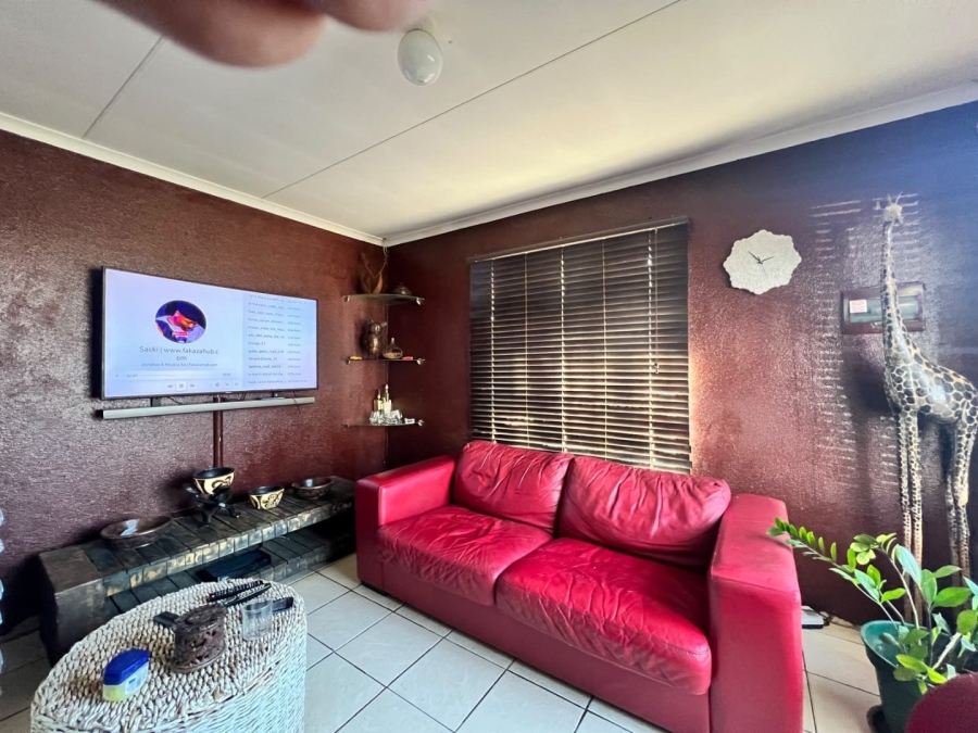 3 Bedroom Property for Sale in Lotus Gardens Gauteng