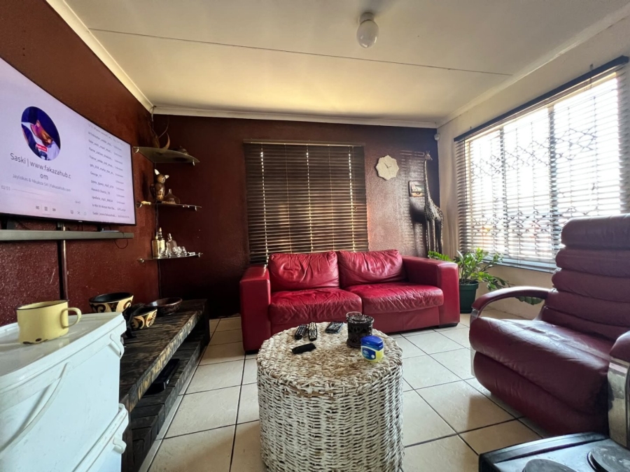 3 Bedroom Property for Sale in Lotus Gardens Gauteng