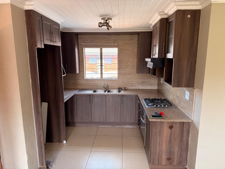 2 Bedroom Property for Sale in Pretoria West Gauteng