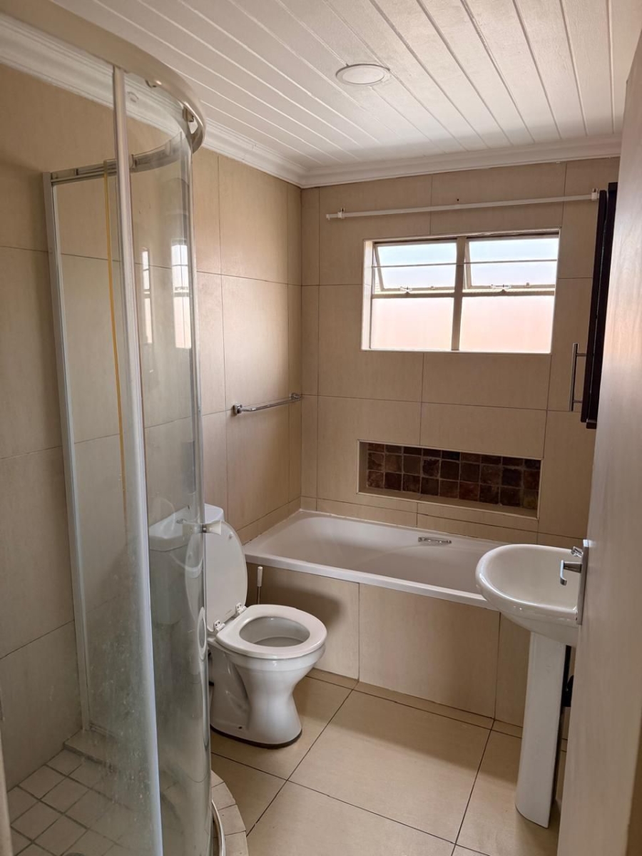2 Bedroom Property for Sale in Pretoria West Gauteng