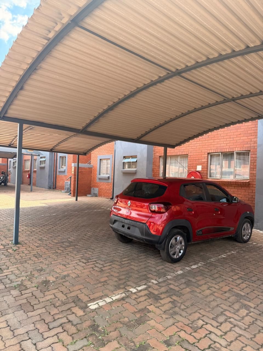 2 Bedroom Property for Sale in Pretoria West Gauteng