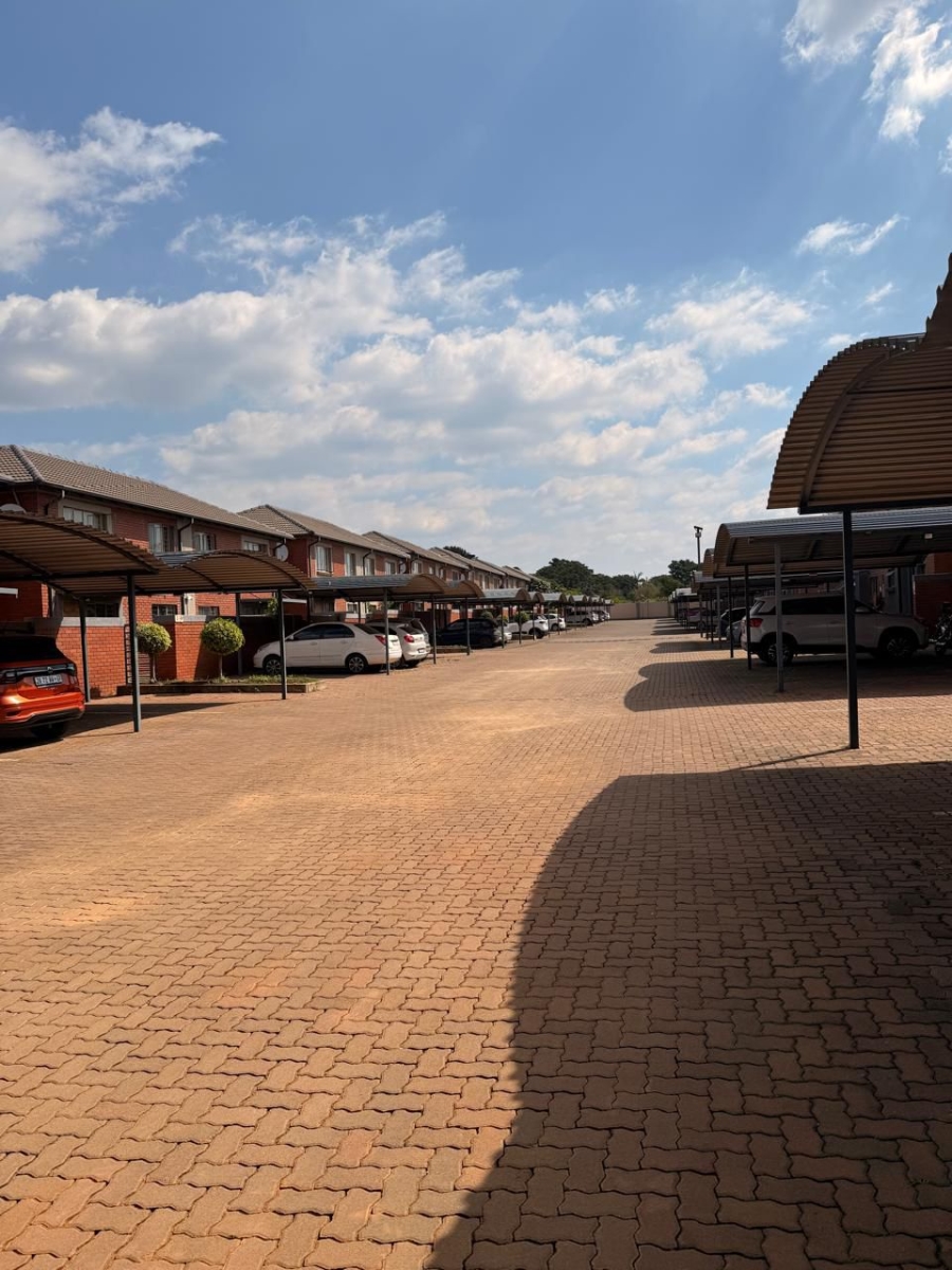 2 Bedroom Property for Sale in Pretoria West Gauteng