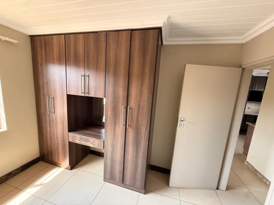 2 Bedroom Property for Sale in Pretoria West Gauteng