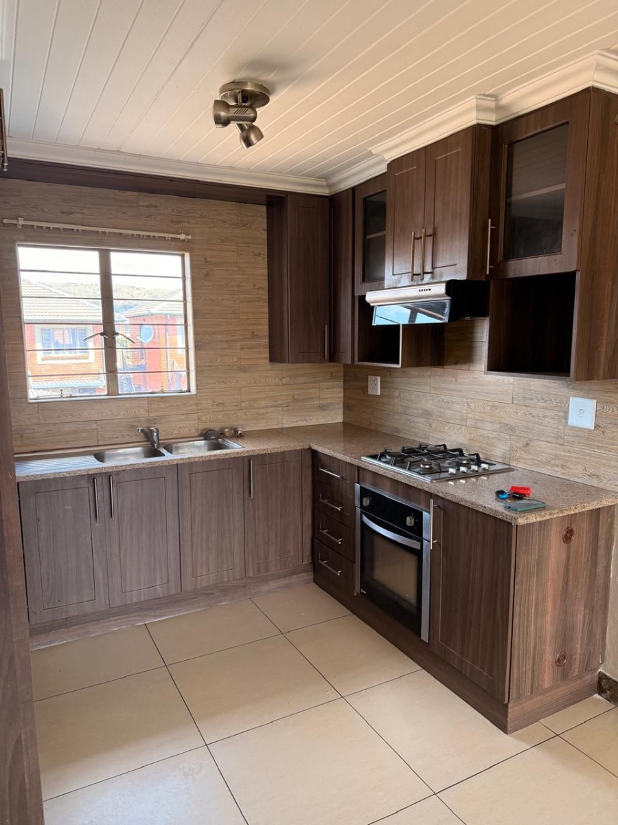2 Bedroom Property for Sale in Pretoria West Gauteng