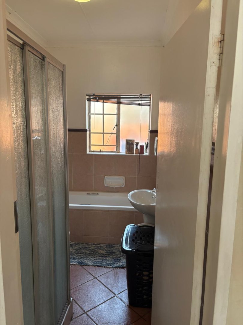 To Let 2 Bedroom Property for Rent in Mooikloof Ridge Gauteng