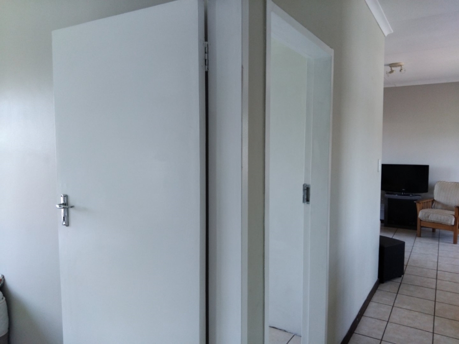 To Let 2 Bedroom Property for Rent in Mooikloof Ridge Gauteng