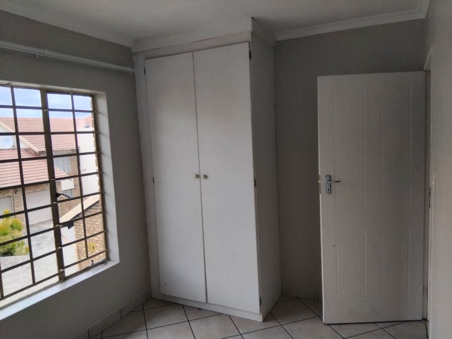 To Let 2 Bedroom Property for Rent in Mooikloof Ridge Gauteng