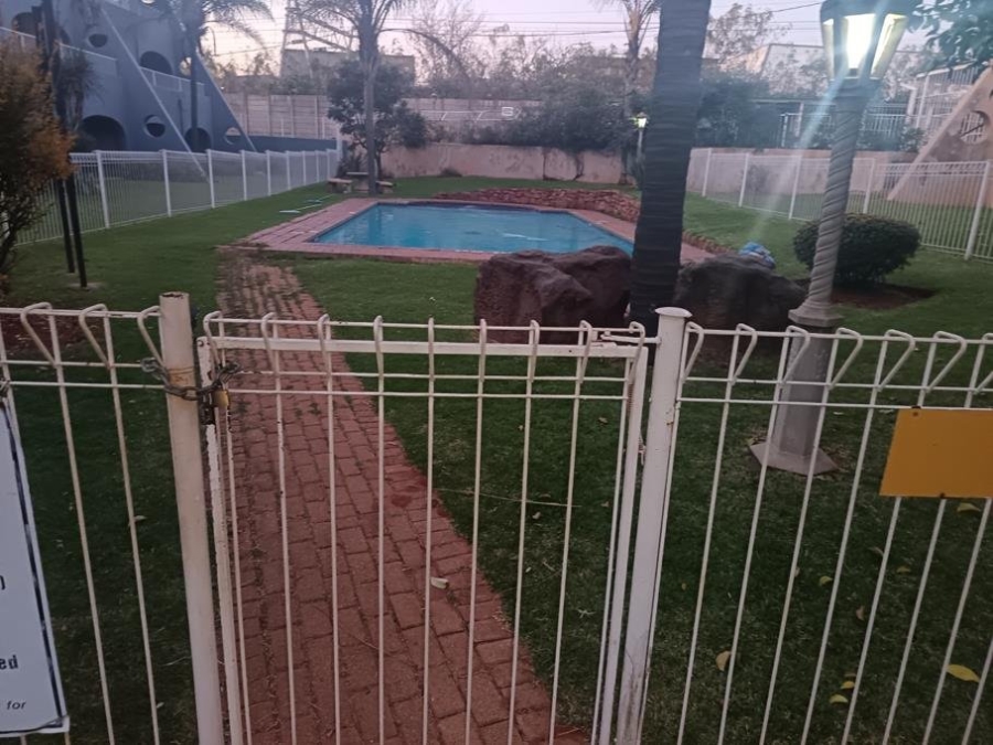 2 Bedroom Property for Sale in Florida Gauteng