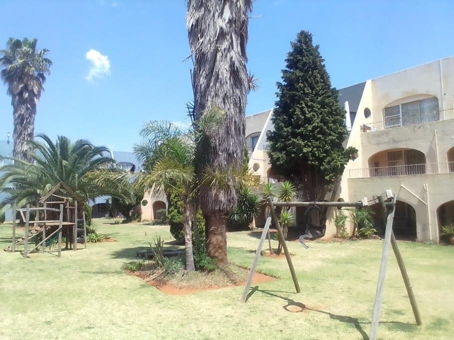 2 Bedroom Property for Sale in Florida Gauteng