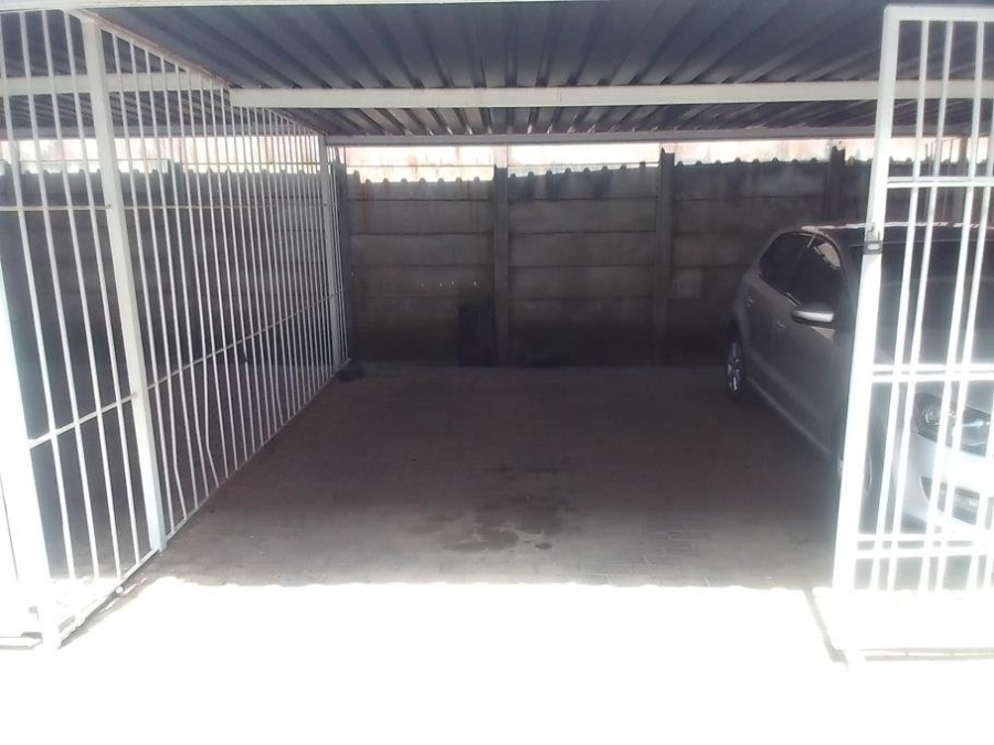 2 Bedroom Property for Sale in Florida Gauteng