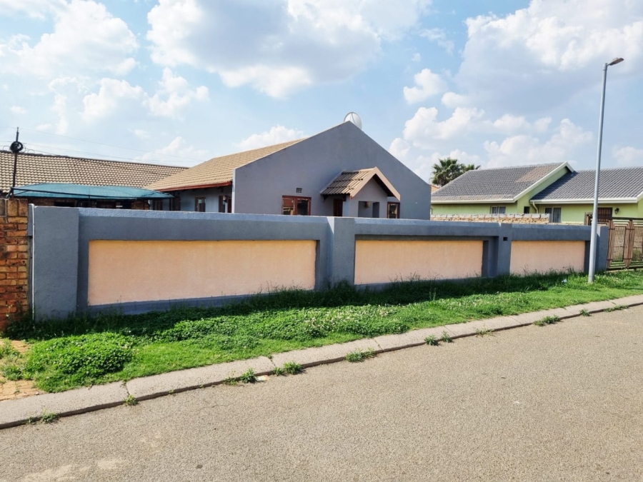 3 Bedroom Property for Sale in Spruit View Gauteng