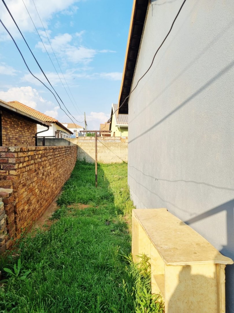 3 Bedroom Property for Sale in Spruit View Gauteng