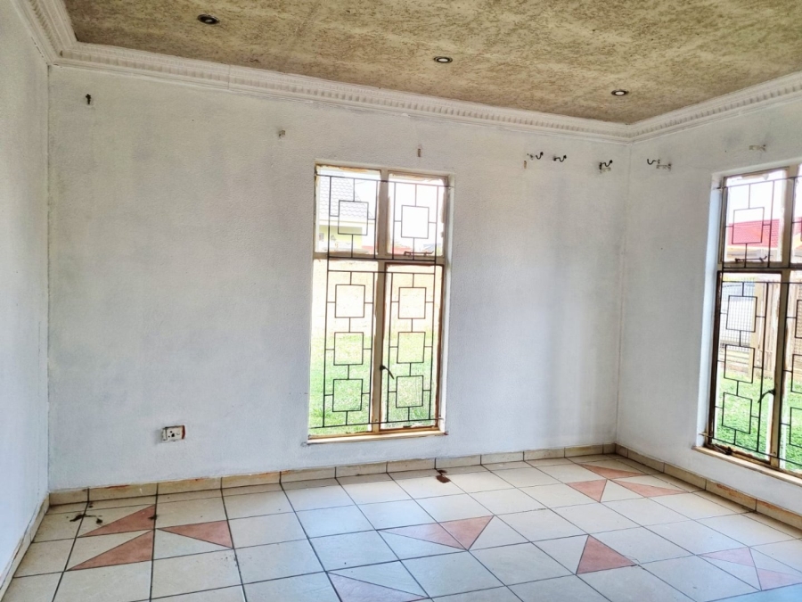 3 Bedroom Property for Sale in Spruit View Gauteng