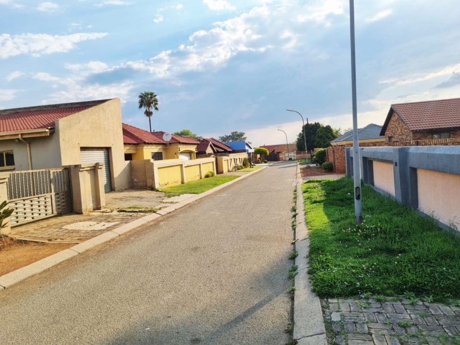 3 Bedroom Property for Sale in Spruit View Gauteng