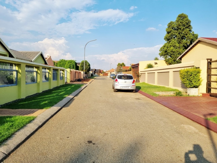 3 Bedroom Property for Sale in Spruit View Gauteng
